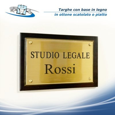 Targhe personalizzate con base in legno in ottone piatto o scatolato