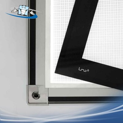 Lumo - Cornice luminosa LED monofacciale con chiusura magnetica personalizzabile in diverse misure