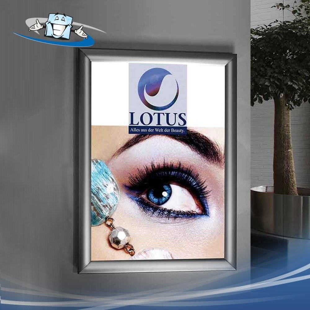 Lumo Clipper Pannello a LED per piccoli e grandi formati cornice con sistema a scatto con personalizzazione inclusa