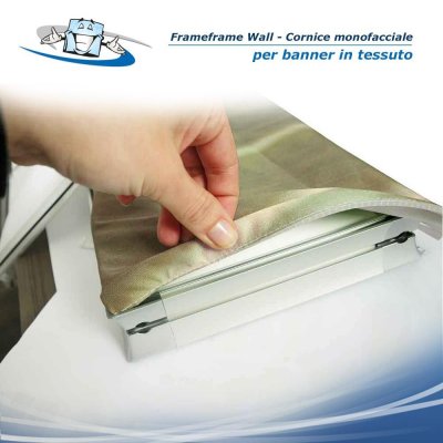 Frameframe Wall - Cornice monofacciale per banner in tessuto con personalizzazione inclusa